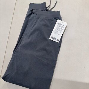 Lululemon ABC Regular Jogger “Woven Air”